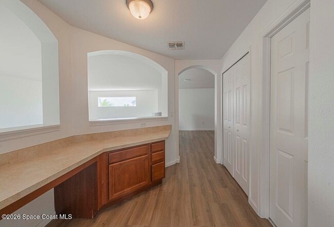 Building Photo - 3701 Titanic Cir