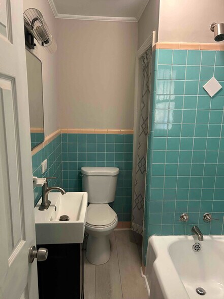 Building Photo - 2645 Fairburn Rd SW