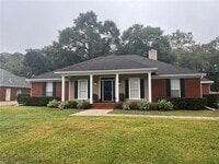 Building Photo - 10380 Hunters Ridge Dr N