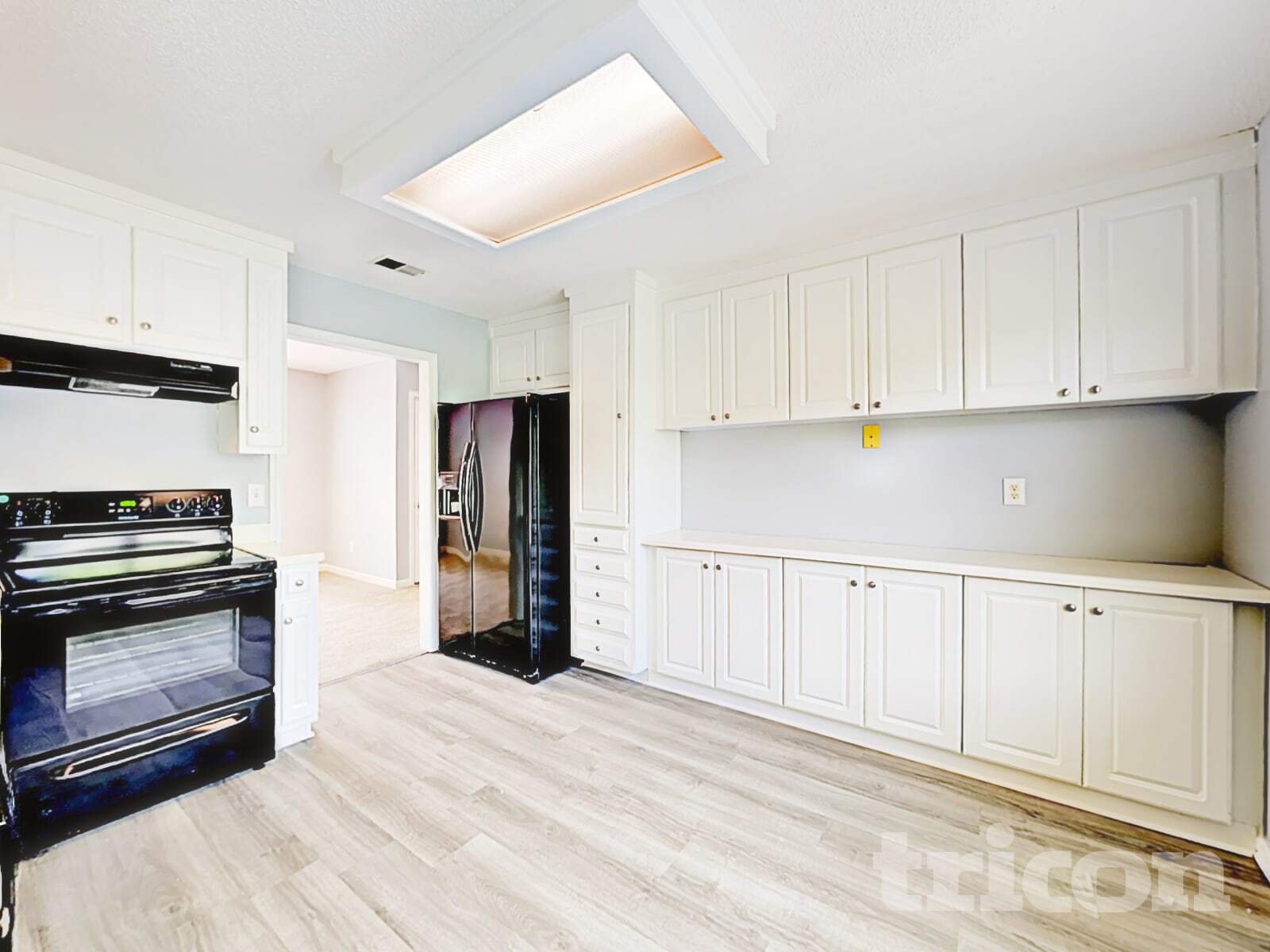 Building Photo - 623 Bowling Ln