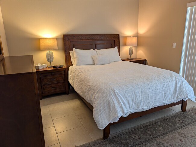 Building Photo - 190 Easthampton H