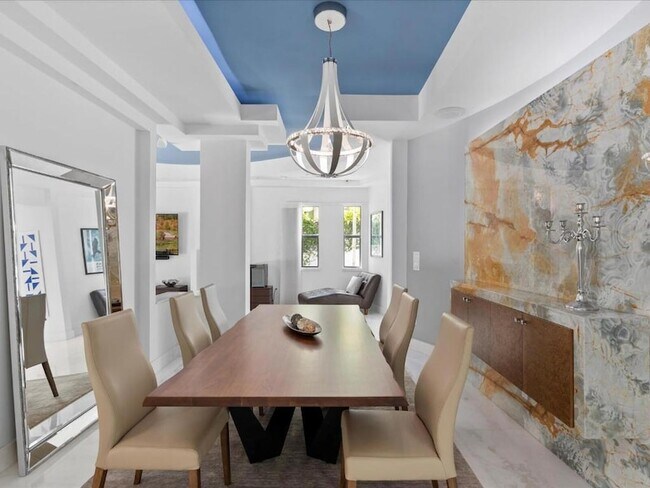 Building Photo - 3917 S Le Jeune Rd