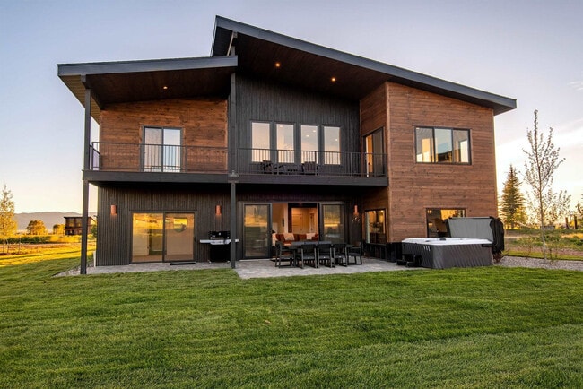 Building Photo - 1601 Jackrabbit Ln