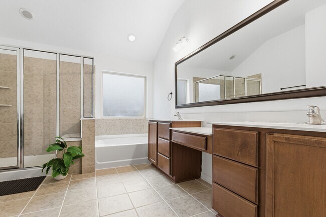 Building Photo - 1810 Nantz Ln