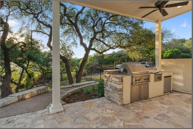 Building Photo - 1400 Camelback