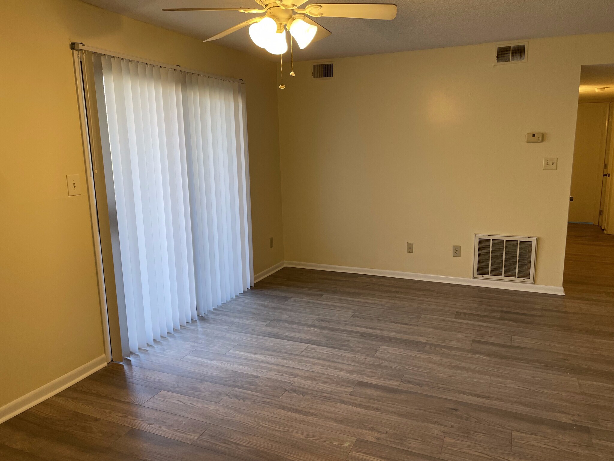 Building Photo - 149 Windsor Castle Dr