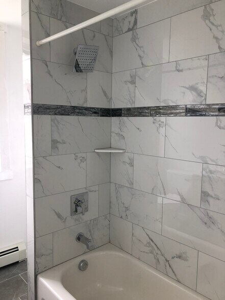 Building Photo - 217 College Blvd