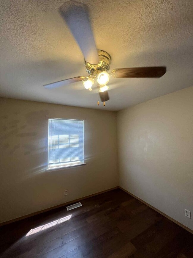 Building Photo - Nice 2BR/2BA near MSSU campus! (downstairs...