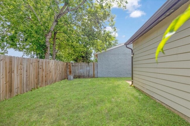 Building Photo - 10254 Bridgeland Ln