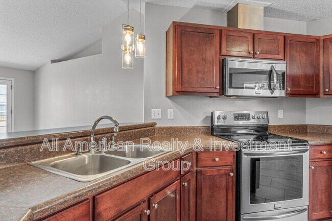 Building Photo - 203 Citadel Ln