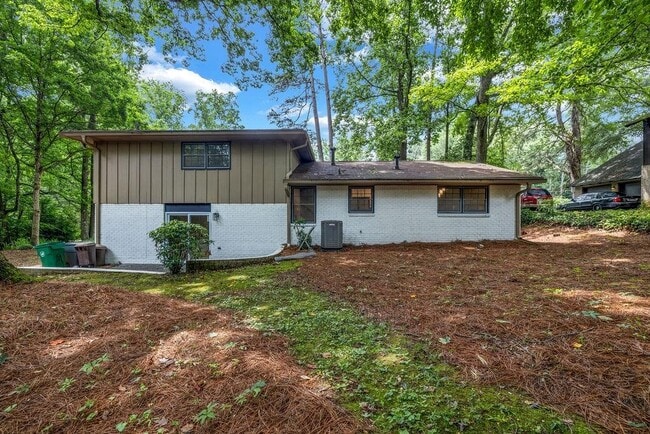 Building Photo - 4260 Bonaparte Dr