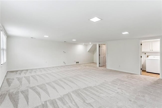 Building Photo - 1164 Fairfield Drive