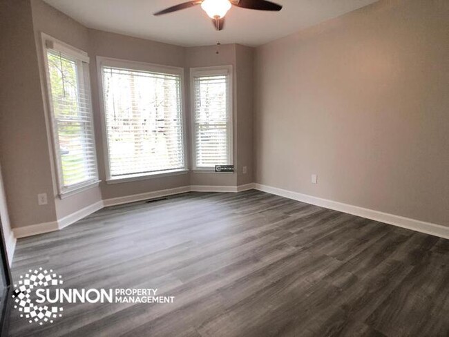 Building Photo - Completely Renovated 3 BR with Huge Yard