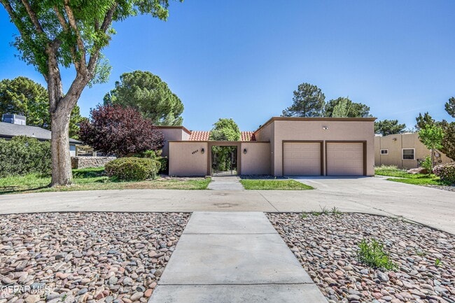 Building Photo - 4945 Vista Grande Cir