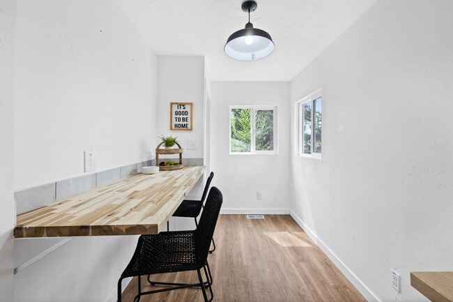 Building Photo - Dishman Area Home with Shop!