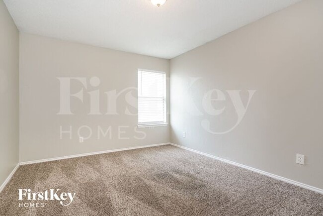 Building Photo - 8128 Modesto Dr
