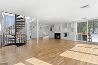 Building Photo - 2 Old Mill Rd