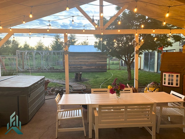 Building Photo - Spacious 3-Bedroom Home with Huge Shop, RV...