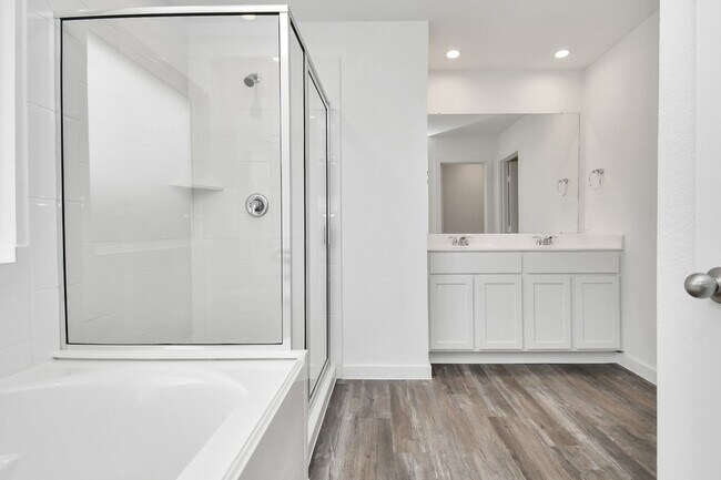Building Photo - 1123 Briscoe Ct
