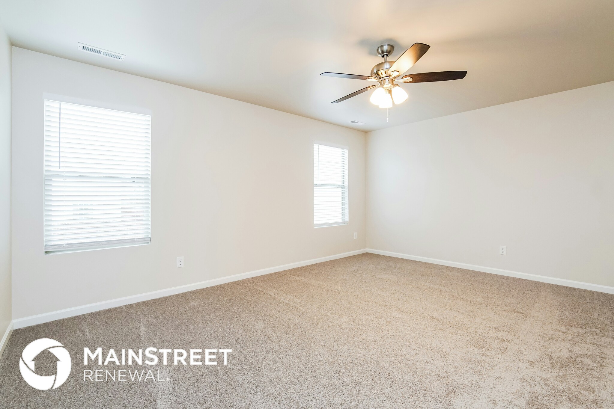 Building Photo - 1445 Lombar St