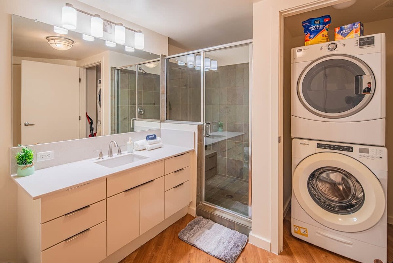 Building Photo - 44 W Monroe St