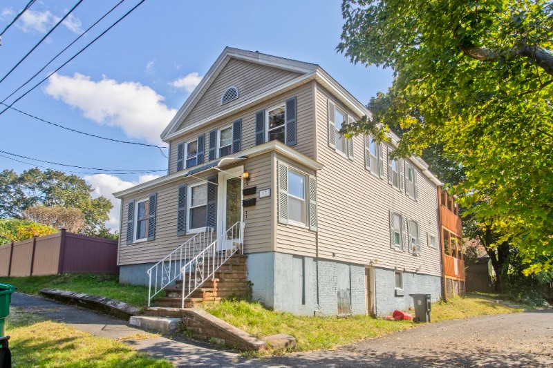Primary Photo - 13 Smith St