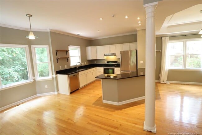 Building Photo - 109 Candy Apple Ct