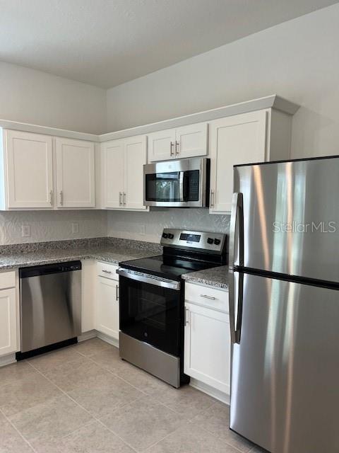 Building Photo - 2504 Peony Pl