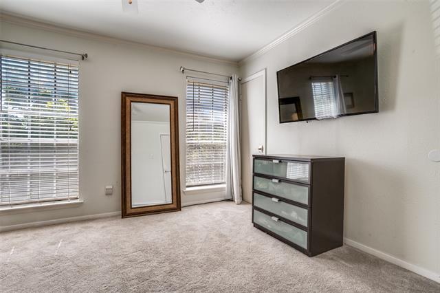 Building Photo - 4017 Buena Vista St