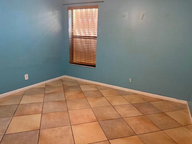 Building Photo - 3130 Millwood Terrace