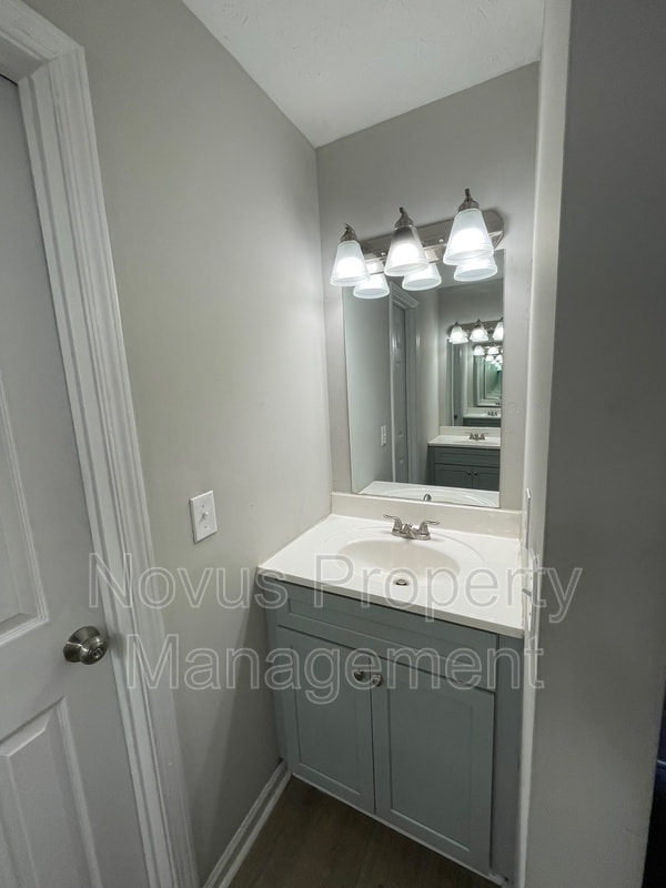 Building Photo - 711 South St