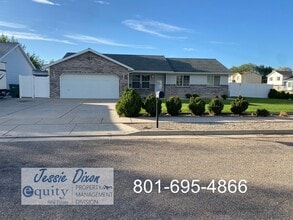 Building Photo - 404-325 325 N St