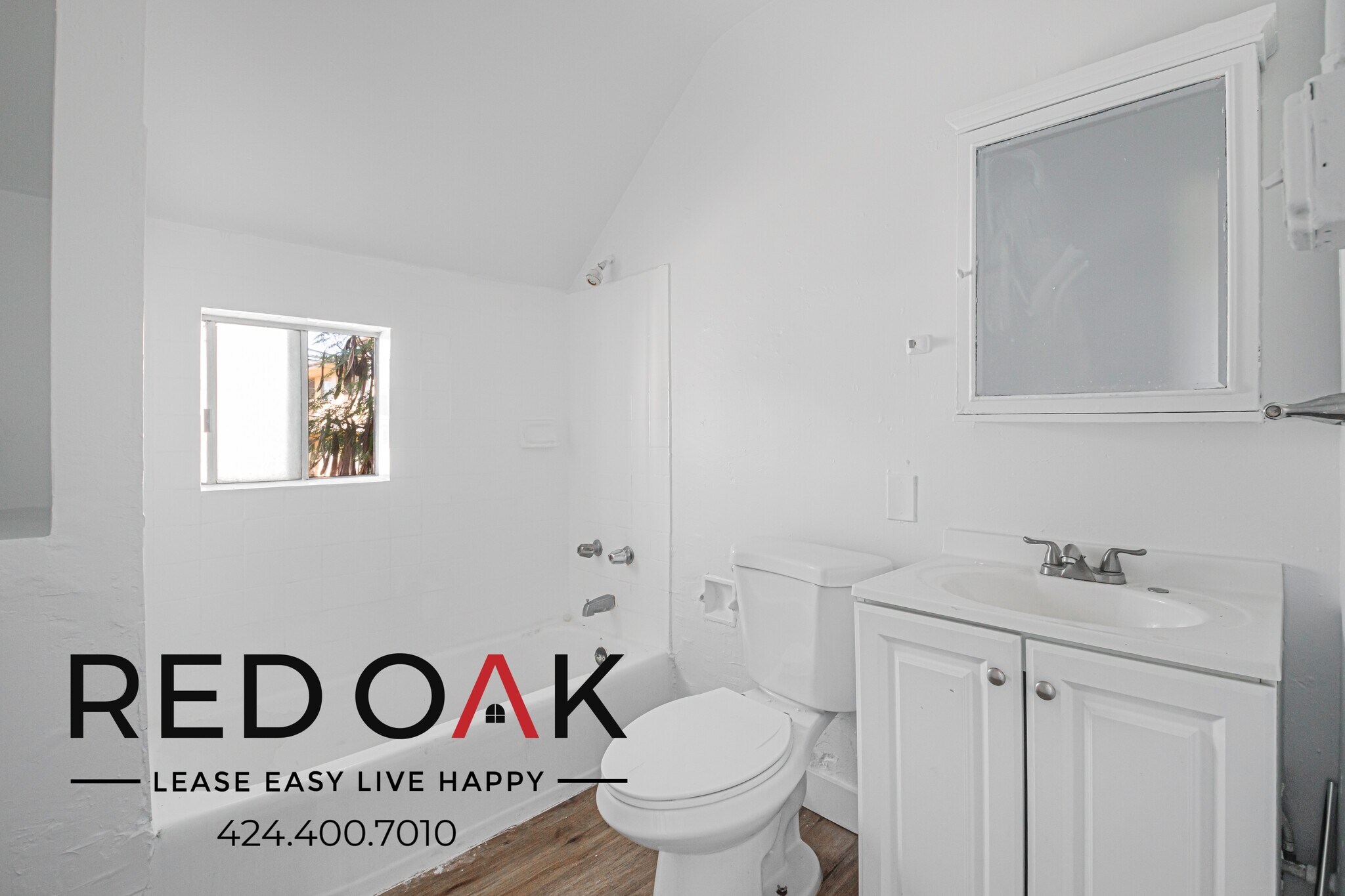 Building Photo - 615 S Soto St