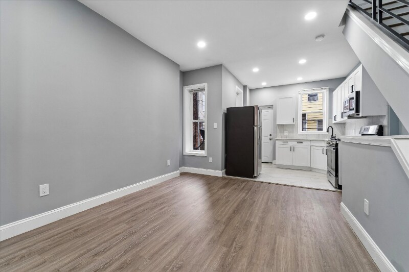 Building Photo - 5524 Upland St