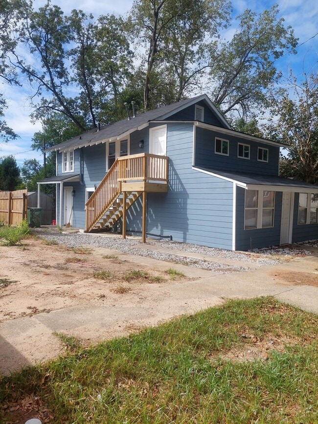 Primary Photo - Cute duplex Jordan/ Johnson area Move in R...