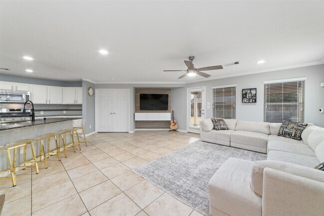 Building Photo - 21482 Biscayne Valley Ln