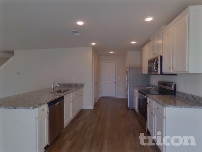 Building Photo - 4008 Reinfield Dr