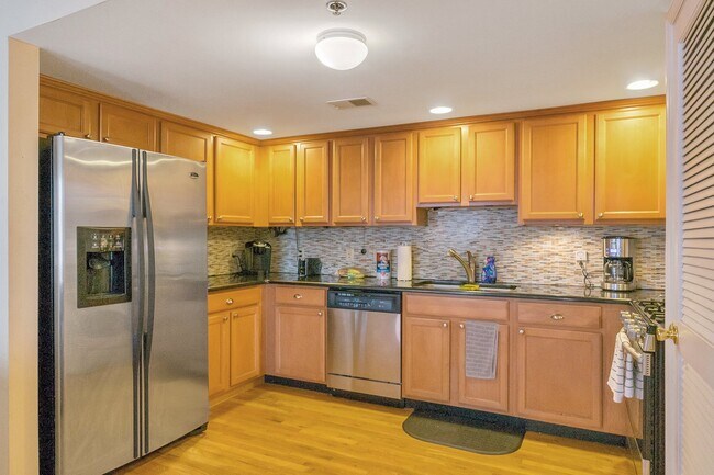 Building Photo - 75 Jefferson St