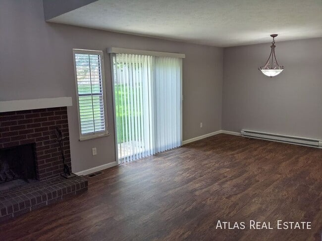 Building Photo - 13917 E Oxford Pl