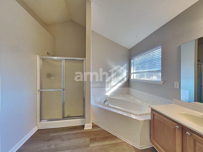 Building Photo - 3 Wingcup Way