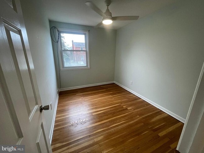 Building Photo - 1230 Napfle Ave