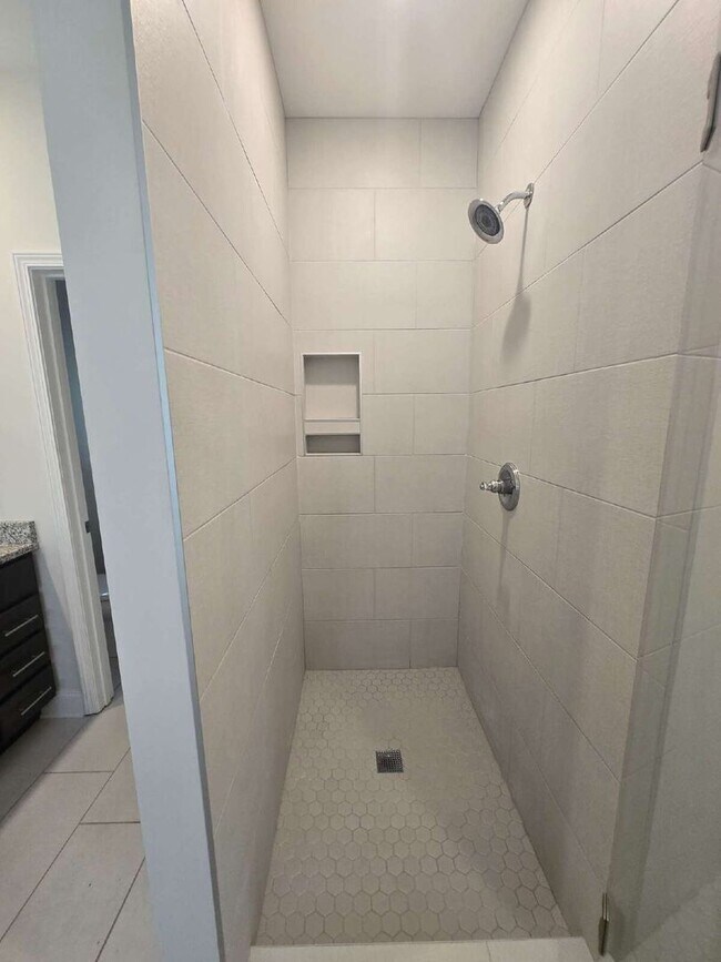 Building Photo - Charming 3-Bedroom Retreat Near Hamilton P...