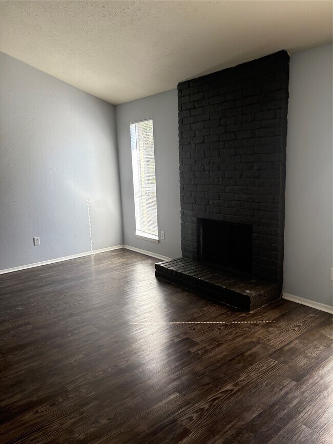 Building Photo - 22726 Leedstown Ln