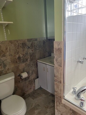 Building Photo - 5406 N Lovejoy Ave