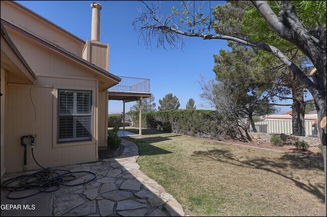 Building Photo - 601 Firedale Ln