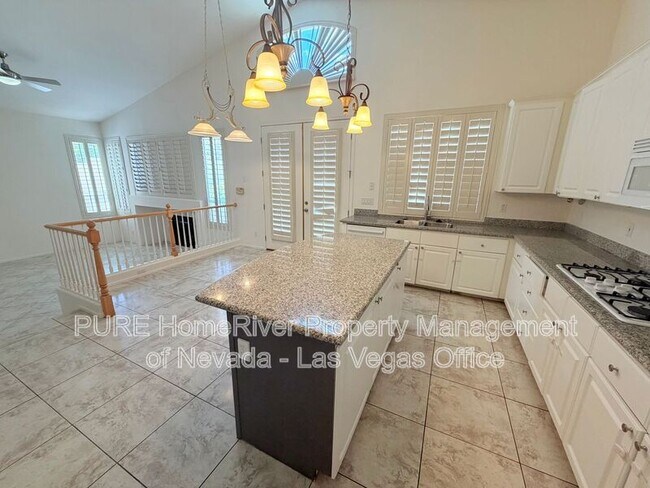 Building Photo - 2121 Stone Croft St