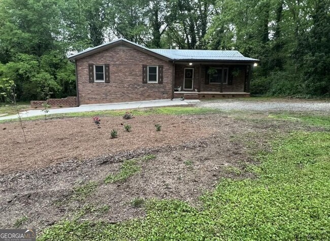 Building Photo - 19 Oak Hill Dr