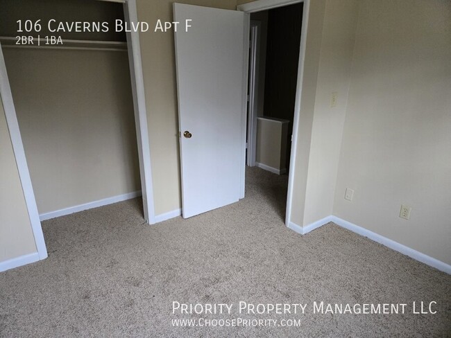 Building Photo - 2BR 1BA Townhome, Grottoes