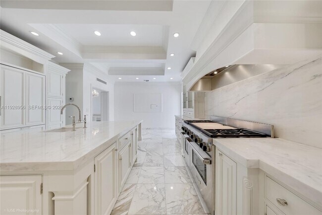 Building Photo - 55 Lagorce Cir