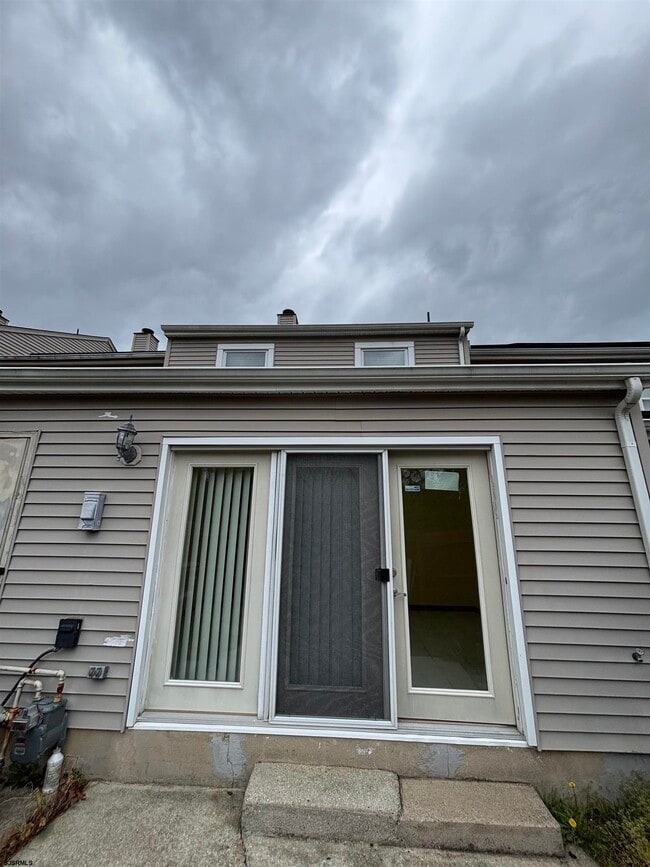 Building Photo - 5120 Radnor Ct